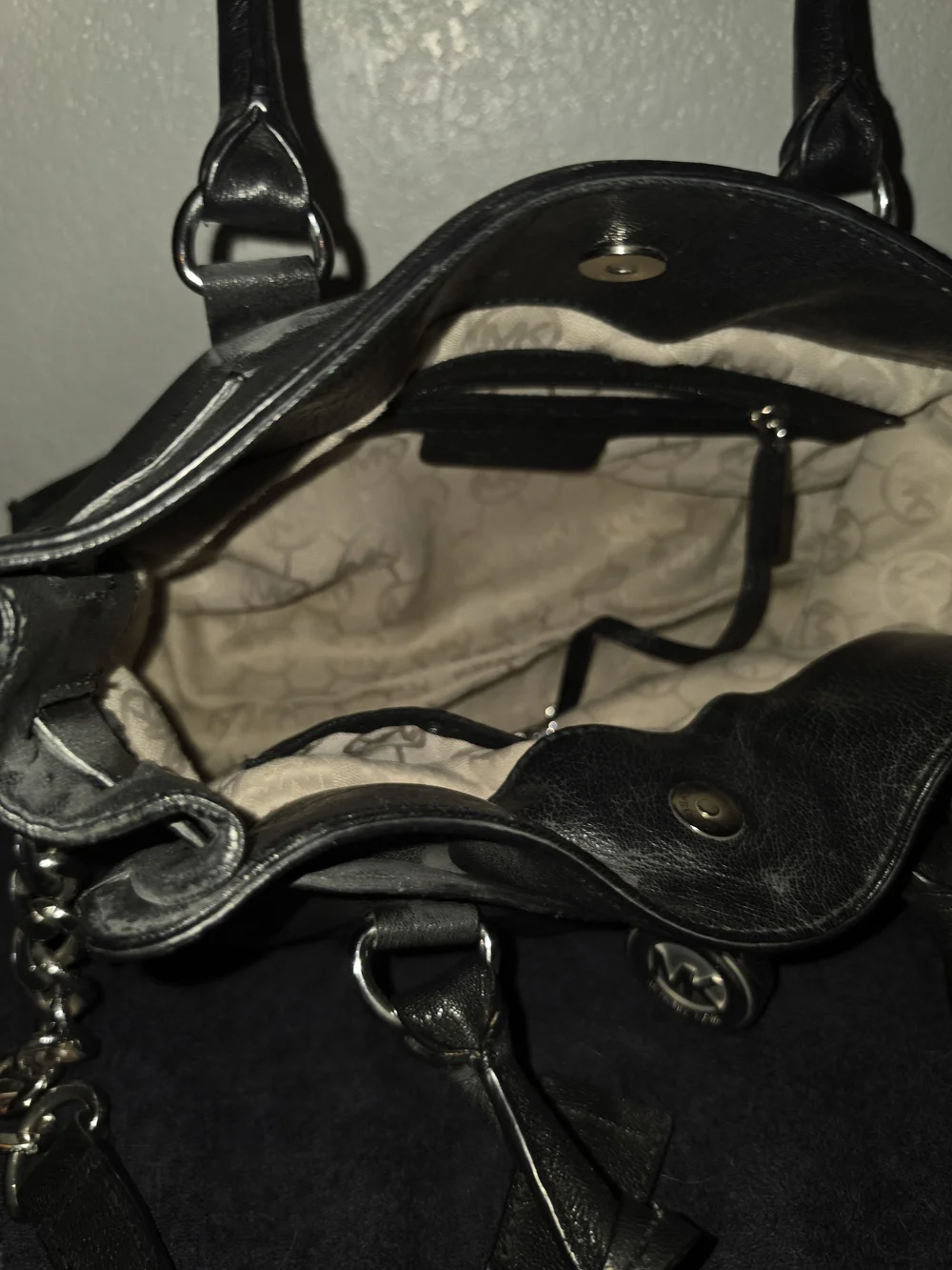 MICHAEL Michael Kors Hamilton Saffiano Leather Black Medium Bag
